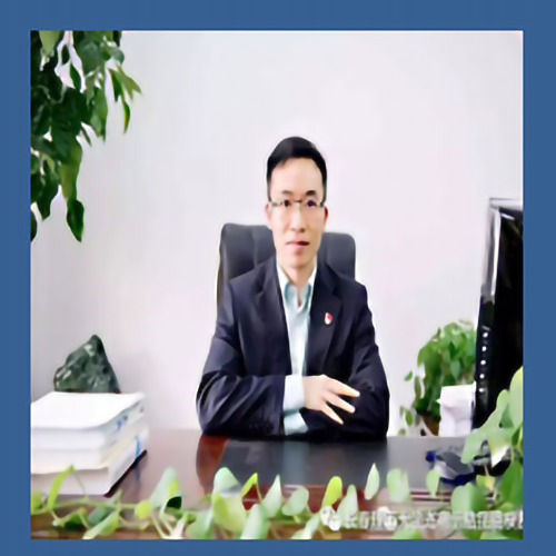 齊昊，就職于長(zhǎng)春市軌道交通集團(tuán)，總工程師，高級(jí)主管。